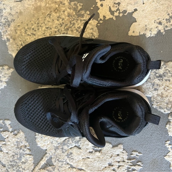 APL® Ascend Training Shoe - Picture 2 of 7